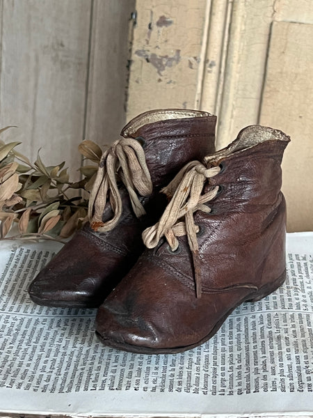Childrens victorian top style boots