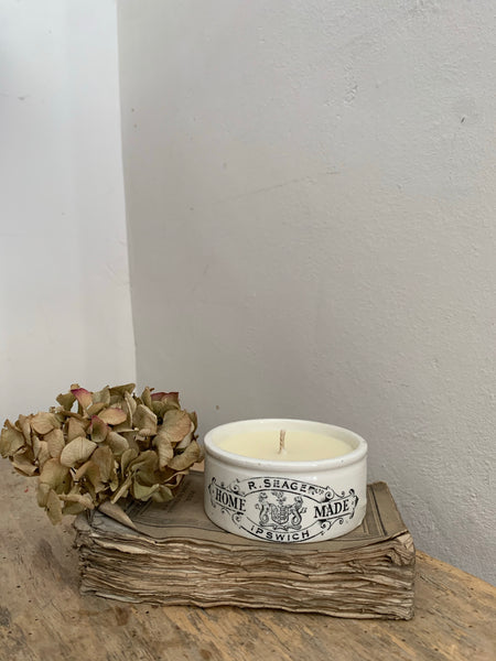 Vintage R Seager Ipswich Pot Candle in Black Tea & Jasmine