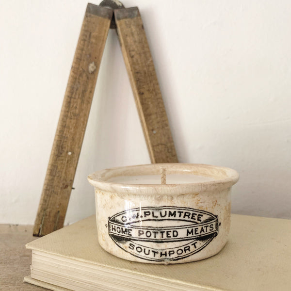 Small Vintage Plumtree Pot Candle in Black Tea & Jasmine