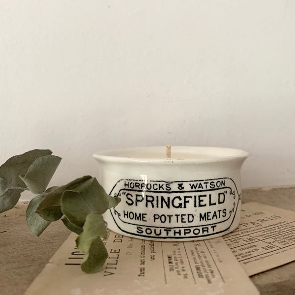 Springfield Pot Candle in Green Tomato Leaf