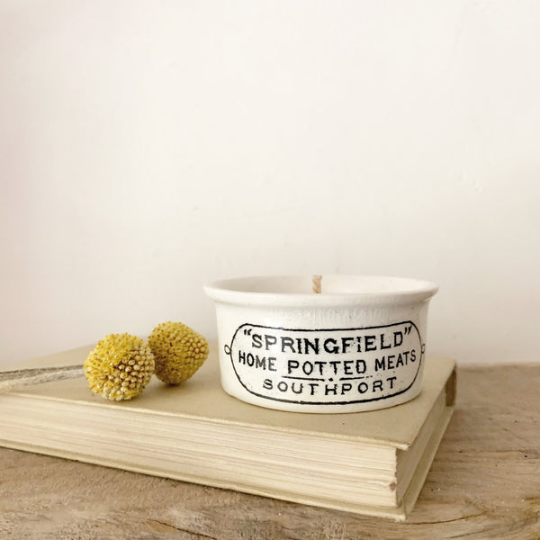 Springfield Pot Candle in Green Tomato Leaf