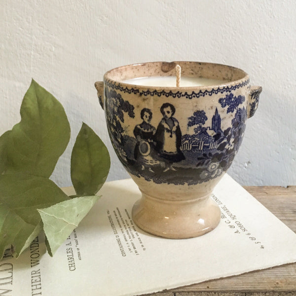 Antique French Goblet Candle in Black Tea & Jasmine