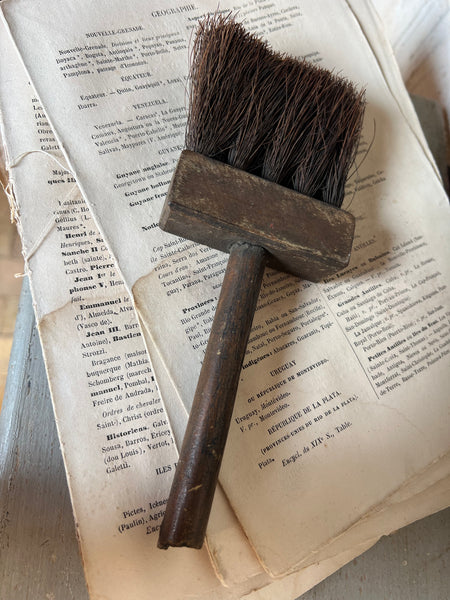Sweet Vintage French Brush