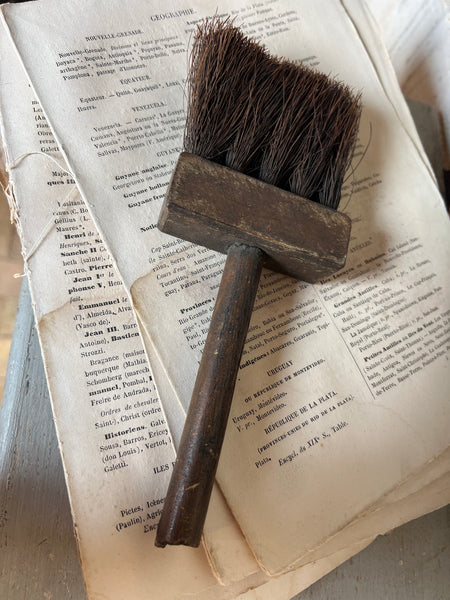 Sweet Vintage French Brush