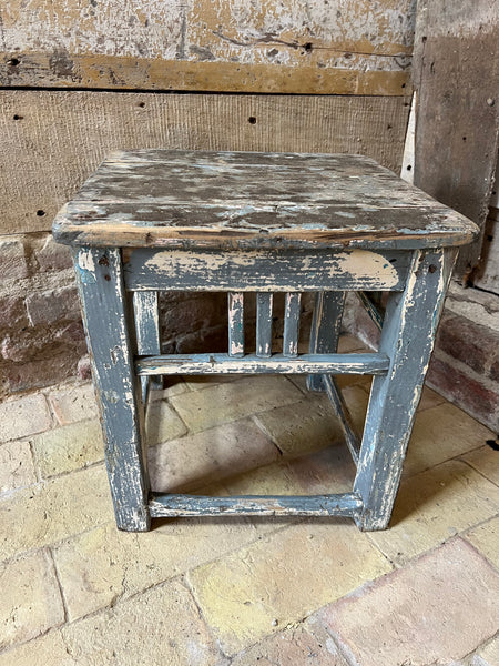 Sweet Vintage French Chippy Table