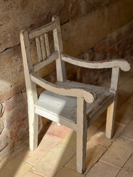 Chippy Paint Child’s Chair