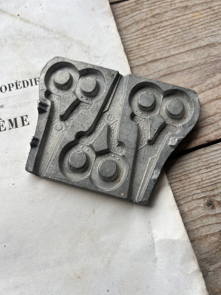Vintage Scissor Mould