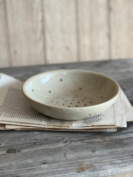 Medium Gorgeous Stoneware Strainer