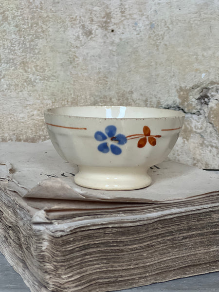 Small Vintage Cafe Au Lait