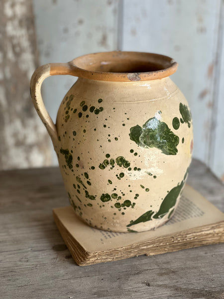 Beautiful Italian Spruzzo Vessel