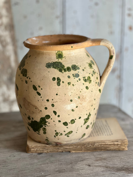 Beautiful Italian Spruzzo Vessel
