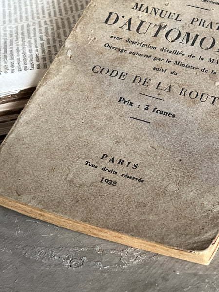 Antique 1932 Automobile Book