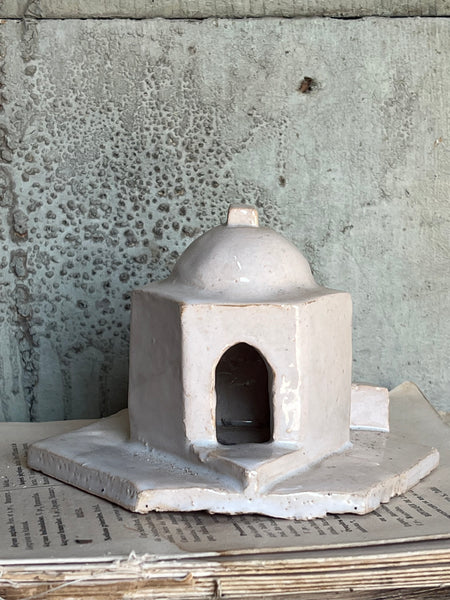 Sweet Vintage Handmade House