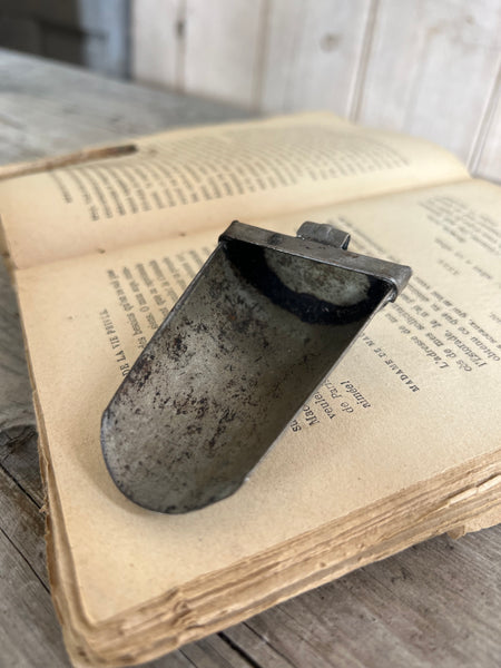 Mini French Vintage Scoop