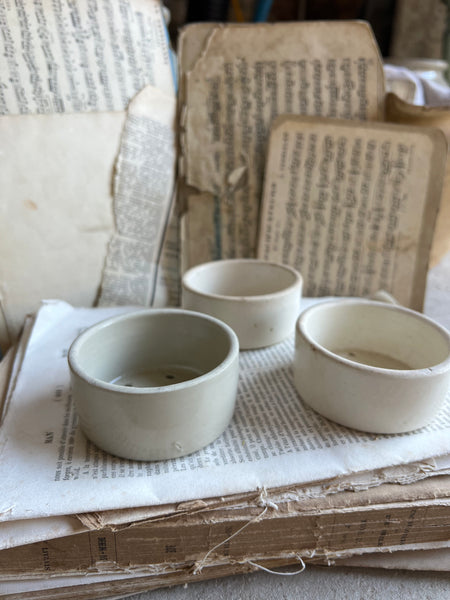 French Vintage Small Rustic Faiselles