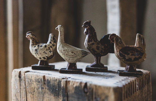 Sweet Antique Carved Hen