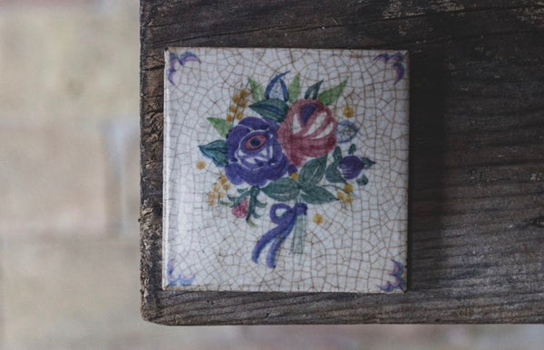 Sweet Vintage Floral Tile