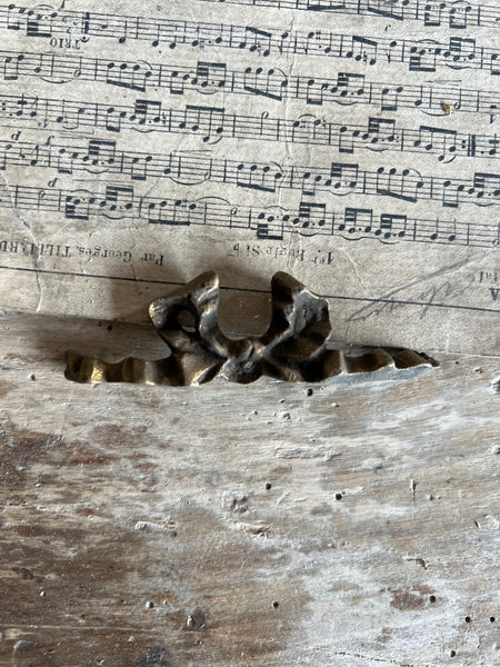 Small Sweet Vintage Brass Bow