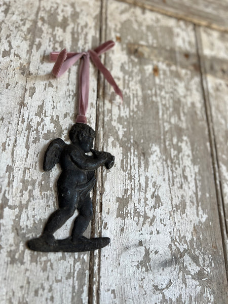 Sweet Vintage Cherub