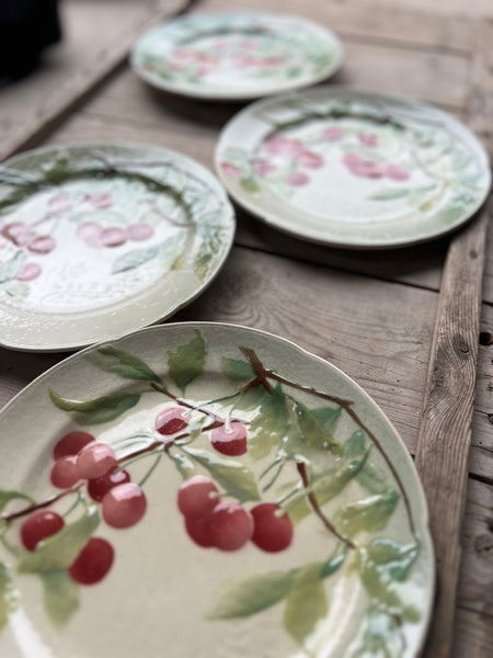 Sweet K&G Cherry Plates