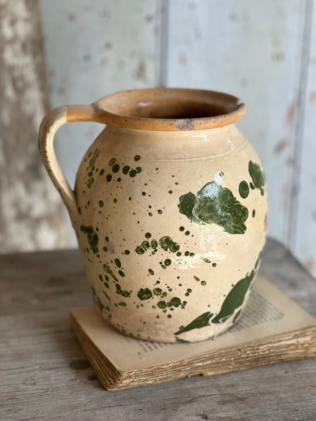 Beautiful Italian Spruzzo Vessel