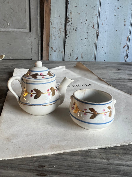 Vintage Tea-set Pieces
