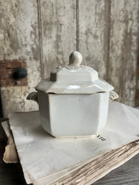 Small Creil et Montereau Vintage Tureen