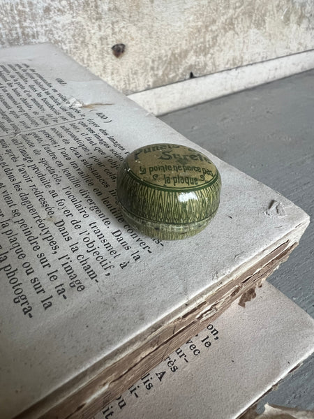 Sweet Vintage French Tin