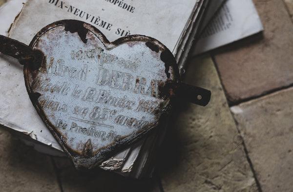 Vintage French Rustic Memorial Heart