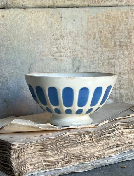 Blue Detail Cafe au Lait bowl