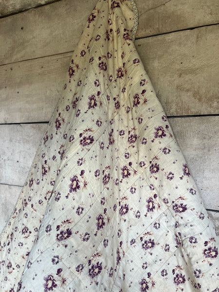 Beautiful Vintage French Quilt