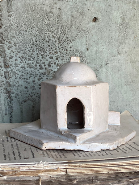 Sweet Vintage Handmade House