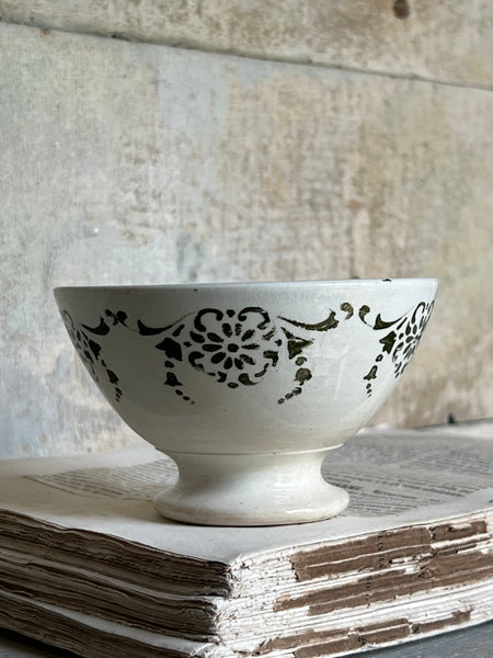 French Small Cute Floral Stencil Cafe au Lait bowl