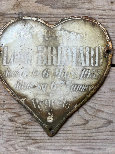Small Vintage French Rustic Memorial Heart
