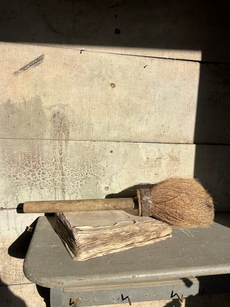 French Vintage Brush