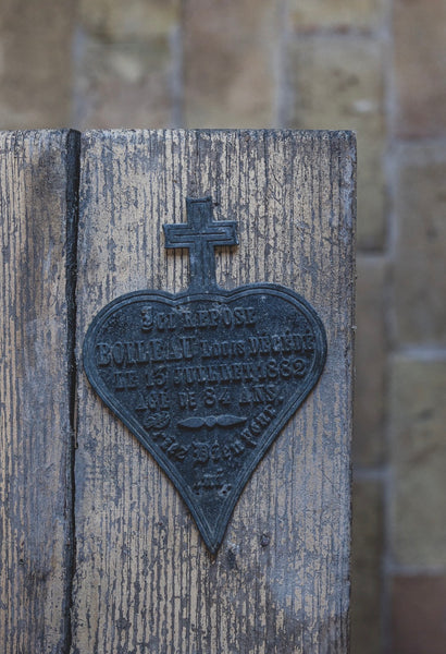 1893 Vintage French Rustic Memorial Heart