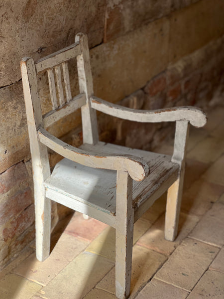 Chippy Paint Child’s Chair