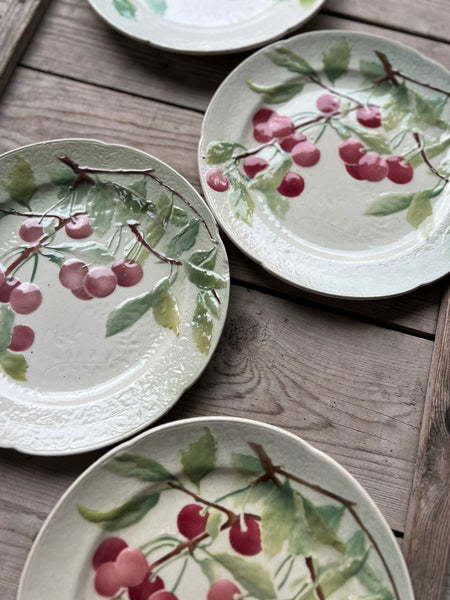 Sweet K&G Cherry Plates