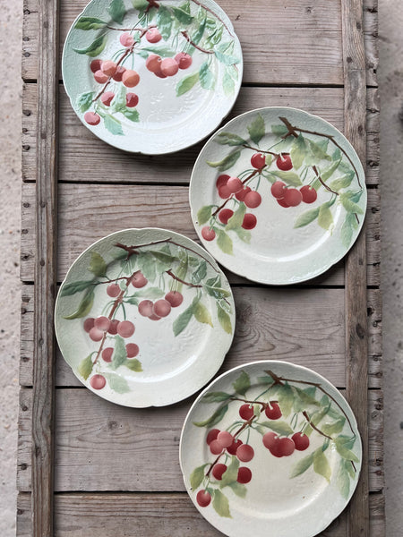 Sweet K&G Cherry Plates