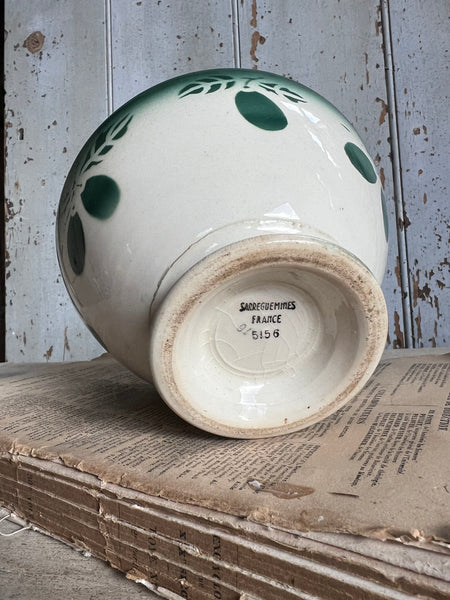 Crisp Stencilled Cafe Au Lait