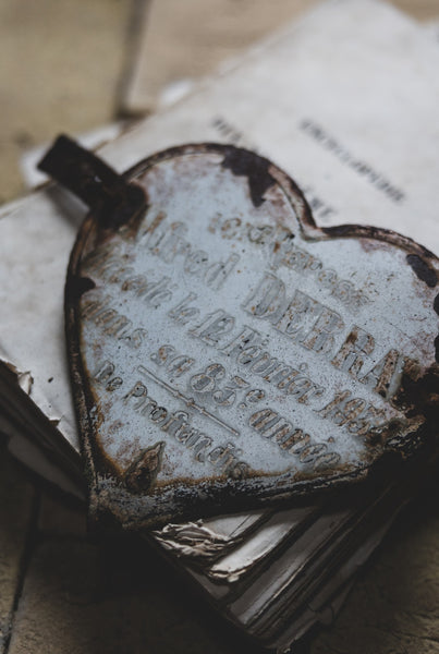 Vintage French Rustic Memorial Heart