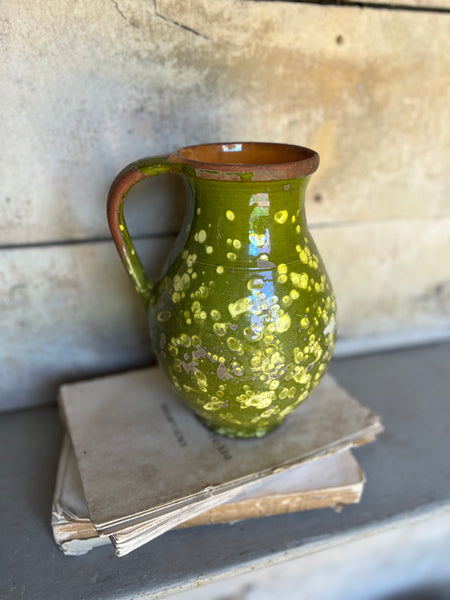 Beaytiful Italian Spruzzo Vessel