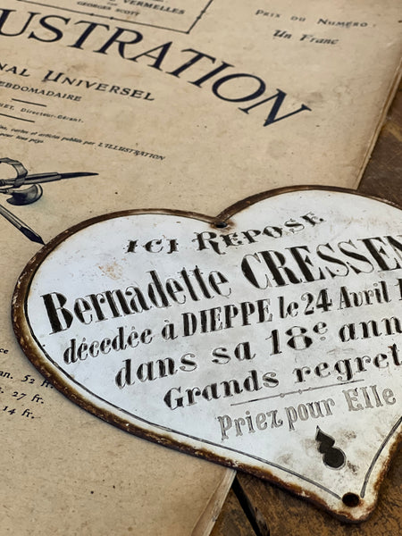 Vintage French Rustic Memorial Heart