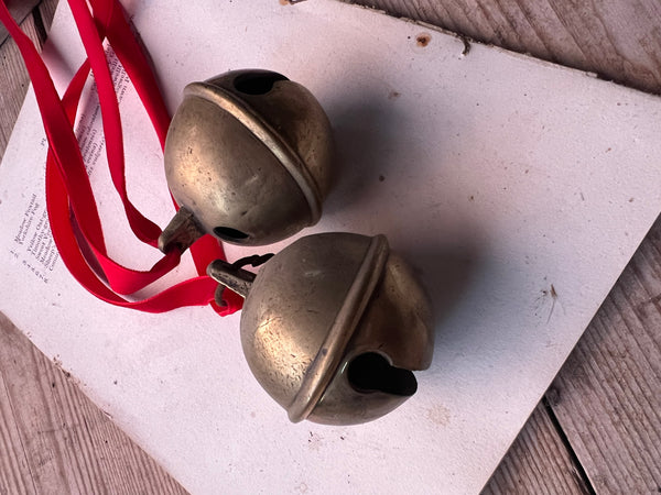Medium Vintage Bell Pair