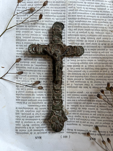 Gorgeous Vintage Metal Cross