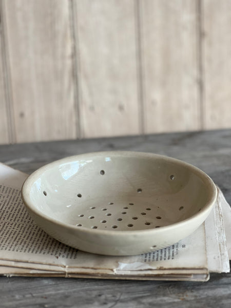 Medium Gorgeous Stoneware Strainer