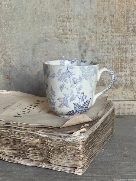 Sweet Rosehip Vintage Cup