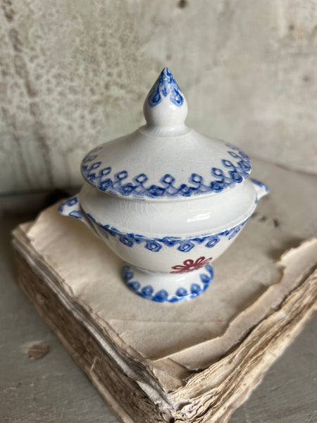 Sweet Mini Vintage Souperie