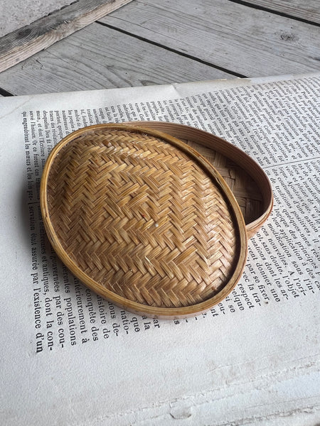 Sweet Vintage Wicker Trinket Box