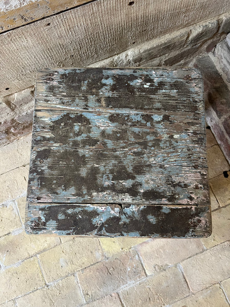 Sweet Vintage French Chippy Table